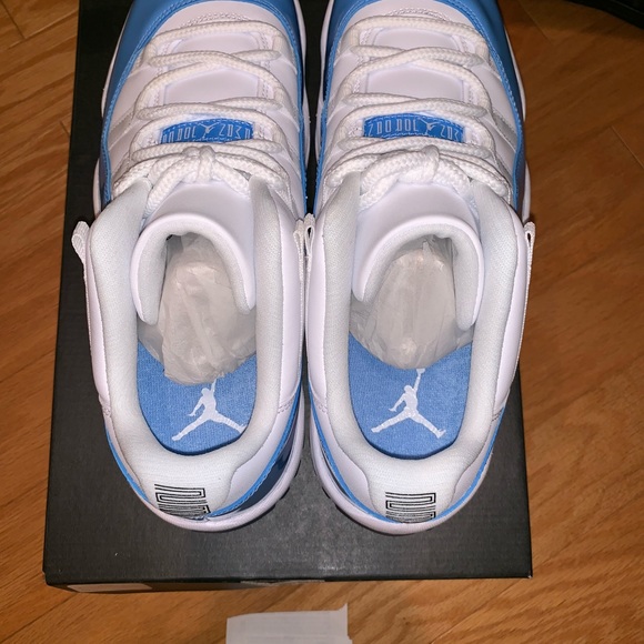 Air Jordan 11 Low UNC - Picture 4 of 9